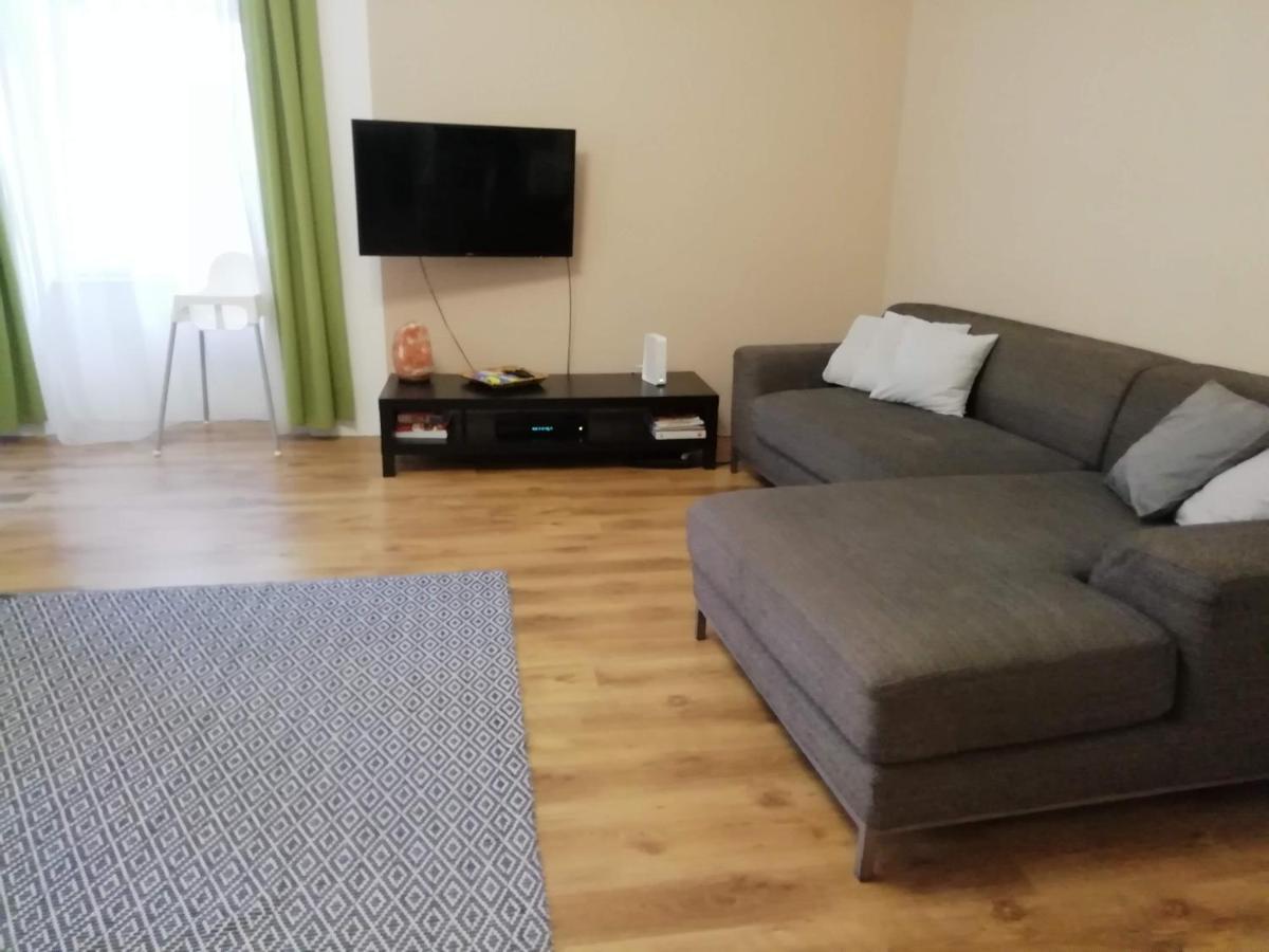 Anna Apartman Eger Esterno foto